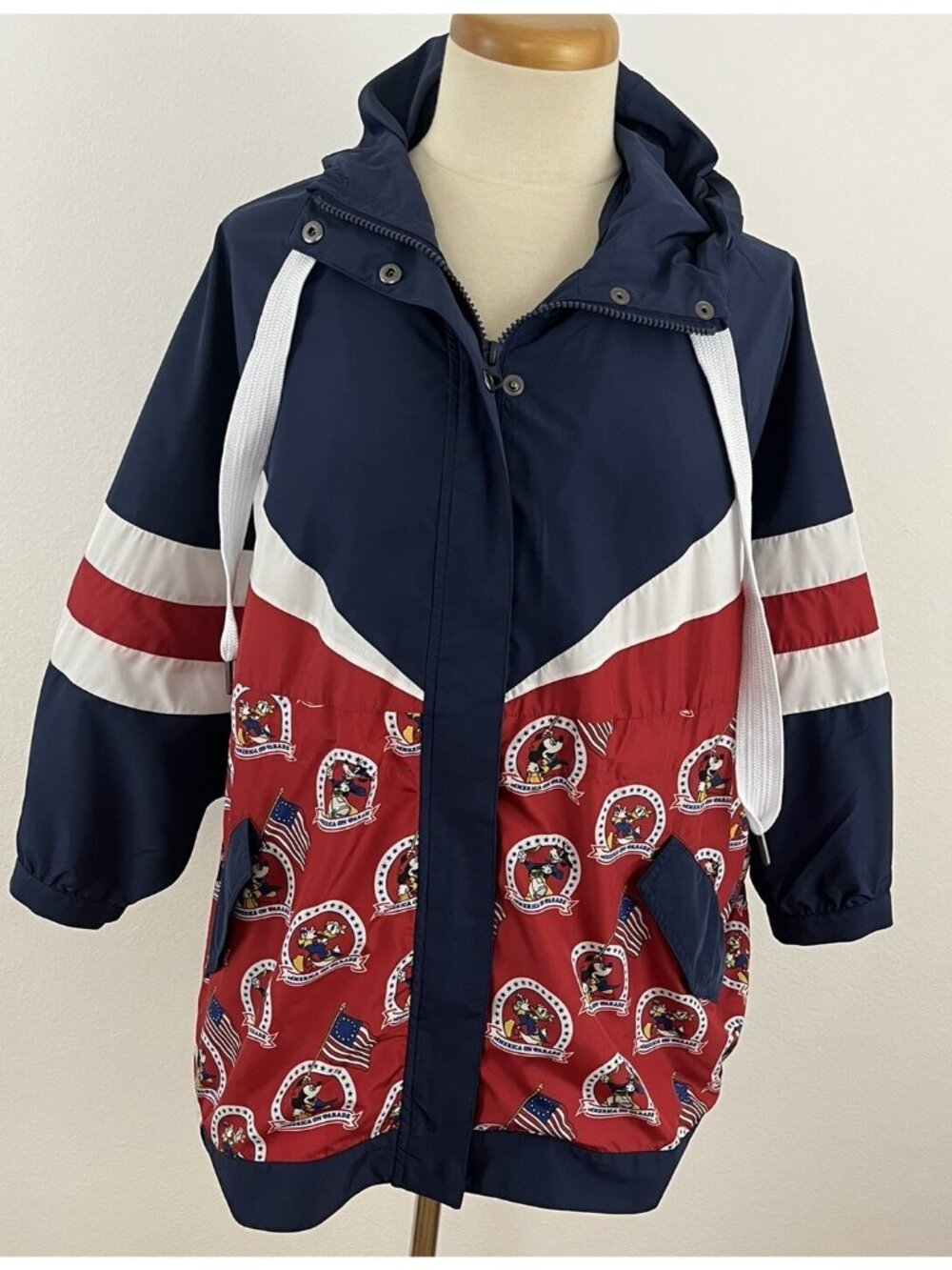 Walt Disney World Vault Collection 50 America on Parade Windbreaker Jacket Coat